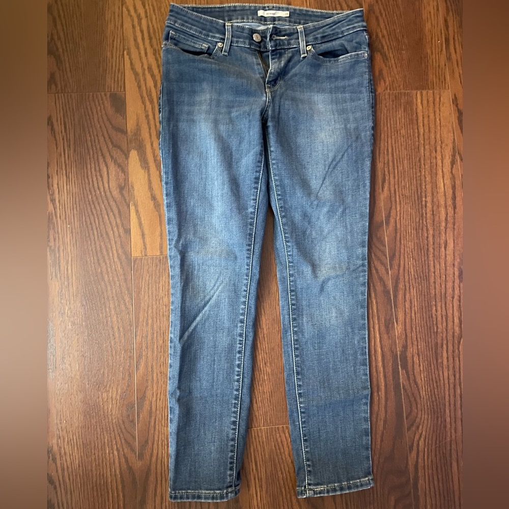 Levi’s 711 skinny jeans size 28